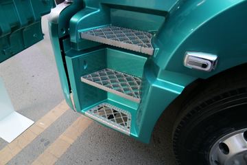 �������ó� ������3 ���˰� 250���� 4X2 6.75�ײ�դʽ�ػ���(����)ͼƬ