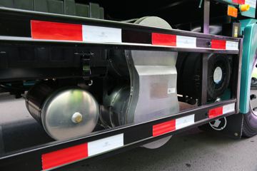 �������ó� ������3 ���˰� 250���� 4X2 6.75�ײ�դʽ�ػ���(����)ͼƬ