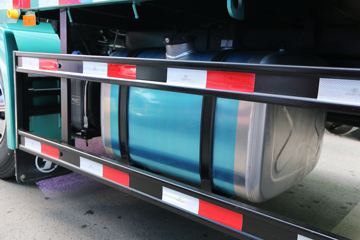 �������ó� ������3 ���˰� 250���� 4X2 6.75�ײ�դʽ�ػ���(����)ͼƬ