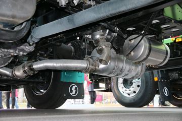 �������ó� ������3 ���˰� 250���� 4X2 6.75�ײ�դʽ�ػ���(����)ͼƬ