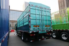 陕汽商用车 轩德翼3 速运版 250马力 4X2 6.75米仓栅式载货车(国六)