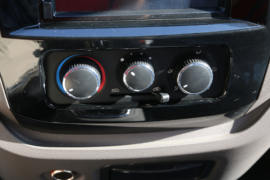 锐捷S&nbsp;电动封闭厢货驾驶室图片