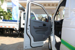 凯马 锐捷ES4200 3.15T 2.67米纯电动封闭物流车40.78kWh