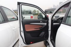 东风 御风P16 新内饰 3.5T汽油 双排皮卡(国六)