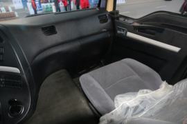 轩德翼3&nbsp;自卸车驾驶室                                               图片