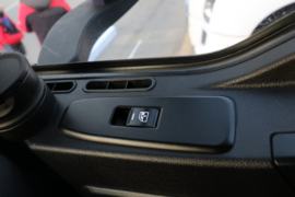 轩德翼3&nbsp;牵引车驾驶室                                               图片