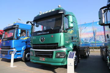 陕汽商用车 轩德翼3 轻量化版 420马力 6X4 LNG牵引车(国六)