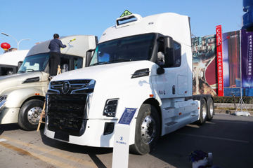 陕汽商用车 轾德·炎 高配版 440马力 6X4 危险品长头牵引车(国六)(SX4259CP6454W)