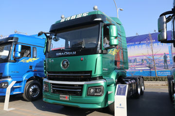 陕汽商用车 轩德翼3 轻量化版 490马力 6X4 牵引车(国六)(SX4250MP6324)