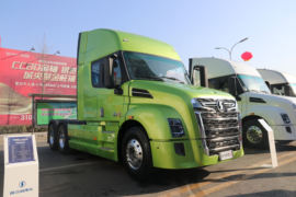 轾德·炎&nbsp;牵引车外观                                                图片