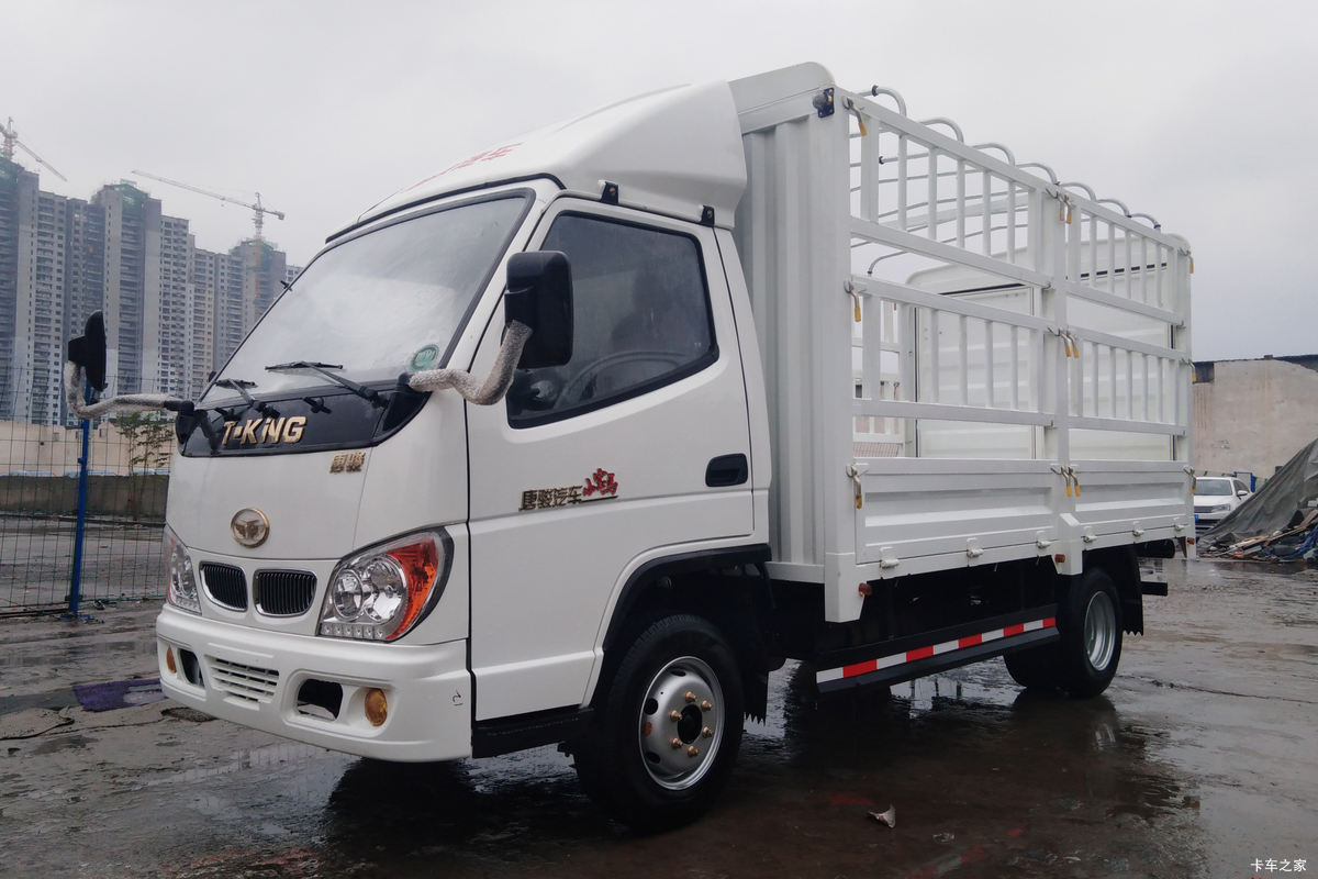 唐骏欧铃 小宝马 1.6L 122马力 3.63米单排仓栅式微卡(国六)