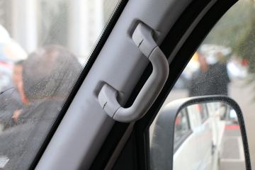 �ƿ�ŷ�� V5-1ϵ�� 105���� CNG 3.01��˫�������ῨͼƬ