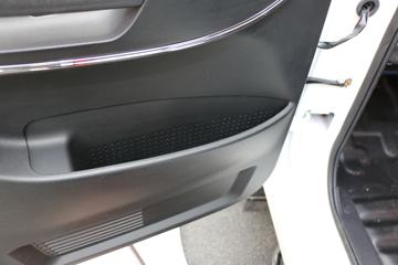 �ƿ�ŷ�� V5-1ϵ�� 105���� CNG 3.01��˫�������ῨͼƬ