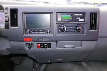 ���� �����A6LII�п� 220���� 4X2 7.8����ʽ�ػ���(����)(HFC5181XXYP3K2A57KS)ͼƬ