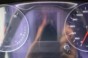 ���� �����A6LII�п� 220���� 4X2 7.8����ʽ�ػ���(����)(HFC5181XXYP3K2A57KS)ͼƬ