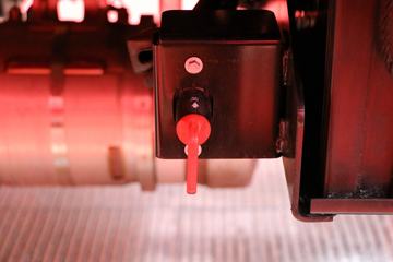 ���� �����A6LII�п� 220���� 4X2 7.8����ʽ�ػ���(����)(HFC5181XXYP3K2A57KS)ͼƬ