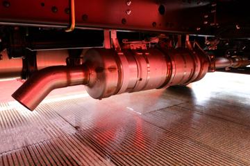 ���� �����A6LII�п� 220���� 4X2 7.8����ʽ�ػ���(����)(HFC5181XXYP3K2A57KS)ͼƬ