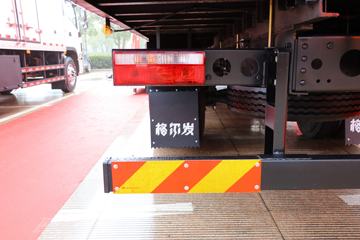 ���� �����A6LII�п� 220���� 4X2 7.8����ʽ�ػ���(����)(HFC5181XXYP3K2A57KS)ͼƬ