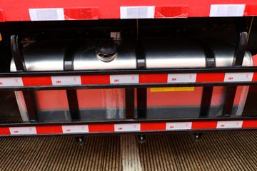 ���� �����A6LII�п� 220���� 4X2 7.8����ʽ�ػ���(����)(HFC5181XXYP3K2A57KS)ͼƬ