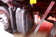 江淮 格尔发A5WIII重卡 320马力 6X2 9.6米AMT自动挡厢式载货车(国六)(液压尾板)(HFC251P1KD452KS)