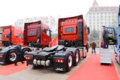 江淮 格尔发K7重卡 490马力 6X2R AMT自动挡牵引车(HFC4252P1K7D33KS)