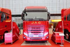 江淮 格尔发K7重卡 540马力 6X4自动挡牵引车(ZF AMT手自一体)(HFC4252P13K7E33S7V)