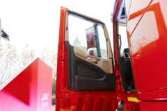 江淮 格尔发K7重卡 490马力 6X2R AMT自动挡牵引车(HFC4252P1K7D33KS)