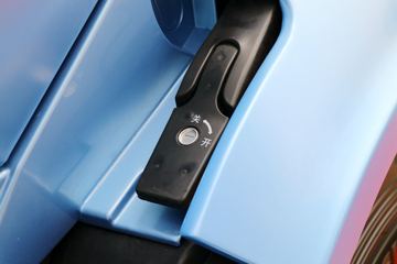 ���� �����V7�ؿ� 560���� 6X4 AMT�Զ�����ͷǣ����(����b)(HFC4253C1K7E45KS)ͼƬ