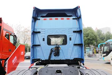 ���� �����V7�ؿ� 560���� 6X4 AMT�Զ�����ͷǣ����(����b)(HFC4253C1K7E45KS)ͼƬ