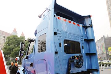 ���� �����V7�ؿ� 560���� 6X4 AMT�Զ�����ͷǣ����(����b)(HFC4253C1K7E45KS)ͼƬ