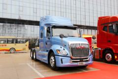 跨越V7 牵引车