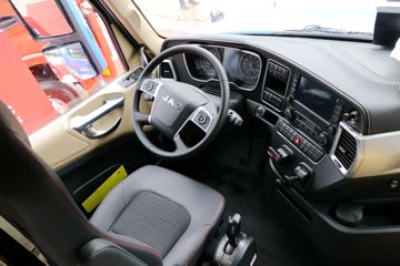 ���� �����V7�ؿ� 560���� 6X4 AMT�Զ�����ͷǣ����(����b)(HFC4253C1K7E45KS)ͼƬ