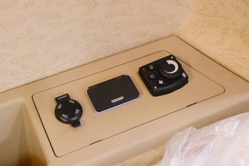 ���� �����V7�ؿ� 560���� 6X4 AMT�Զ�����ͷǣ����(����b)(HFC4253C1K7E45KS)ͼƬ