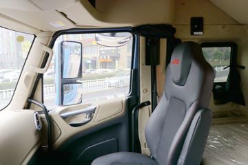 ���� �����V7�ؿ� 560���� 6X4 AMT�Զ�����ͷǣ����(����b)(HFC4253C1K7E45KS)ͼƬ