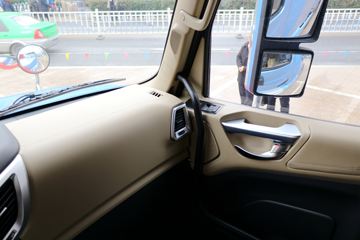 ���� �����V7�ؿ� 560���� 6X4 AMT�Զ�����ͷǣ����(����b)(HFC4253C1K7E45KS)ͼƬ