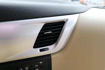 ���� �����V7�ؿ� 560���� 6X4 AMT�Զ�����ͷǣ����(����b)(HFC4253C1K7E45KS)ͼƬ