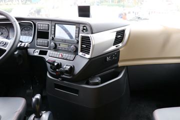 ���� �����V7�ؿ� 560���� 6X4 AMT�Զ�����ͷǣ����(����b)(HFC4253C1K7E45KS)ͼƬ