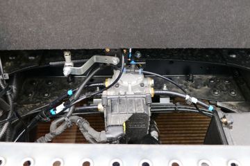 ���� �����V7�ؿ� 560���� 6X4 AMT�Զ�����ͷǣ����(����b)(HFC4253C1K7E45KS)ͼƬ