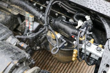 ���� �����V7�ؿ� 560���� 6X4 AMT�Զ�����ͷǣ����(����b)(HFC4253C1K7E45KS)ͼƬ