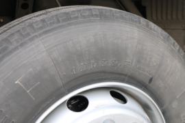 华菱M5&nbsp;牵引车底盘                                                图片