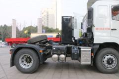 华菱重卡 360马力 4X2牵引车(HN4180B36C4M5) 华菱重卡 360马力 4X2牵引车(HN4180B36C4M5)