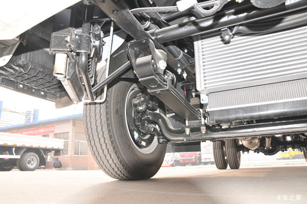 降价促销 骏铃V5载货车 仅售13.48万元