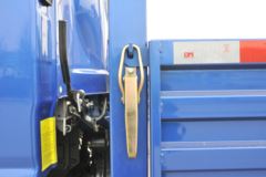 江淮 帅铃Q8 154马力 4X2 5.25米排半栏板载货车(HFC1141P91K1C6V)