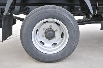 ���� ����E3 102���� 3.7�׵��������ῨͼƬ