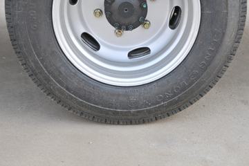 ���� ����E3 102���� 3.7�׵��������ῨͼƬ