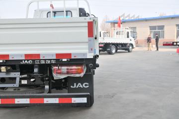 ���� ����E3 102���� 3.7�׵��������ῨͼƬ