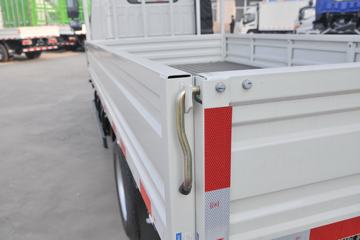���� ����E3 102���� 3.7�׵��������ῨͼƬ