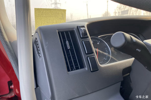 降价促销 镇江骏铃V8载货车仅售12.98万