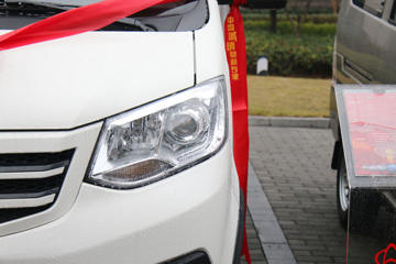 ������Խ��X3 3.5T 3.19�׵��Ŵ��綯��ʽ΢��53kWhͼƬ