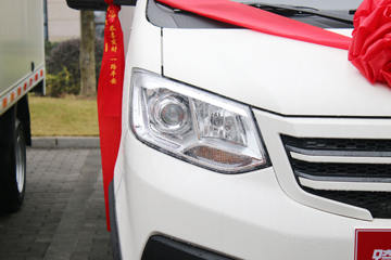 ������Խ��X3 3.5T 3.19�׵��Ŵ��綯��ʽ΢��53kWhͼƬ